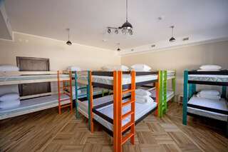 Отель Šlokenbekas Muiža Milzkalne Кровать в общем номере смешанного типа с 16 кроватями-1